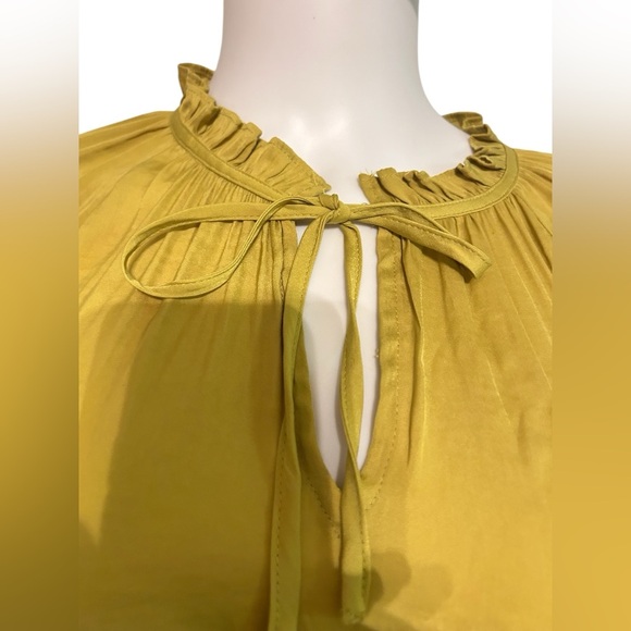 CALLIGRAPHIE Elegant Mustard Ruffle Blouse Size L - Picture 4 of 7